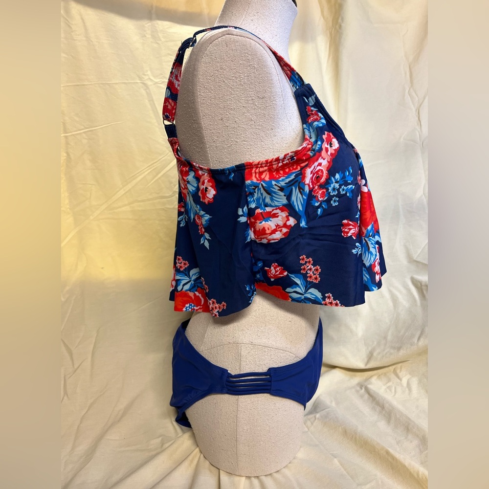 Bathing suit 😎 - Picture 2 of 15